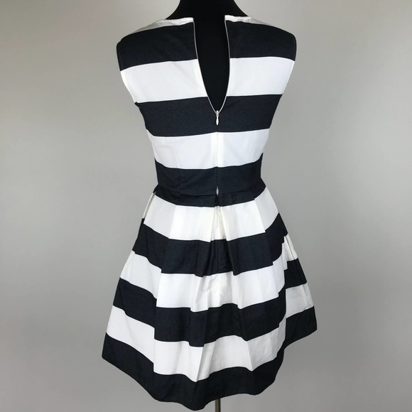 Gap Black & White Stripe Fit & Flare Dress Size 2 - Picture 3 of 10